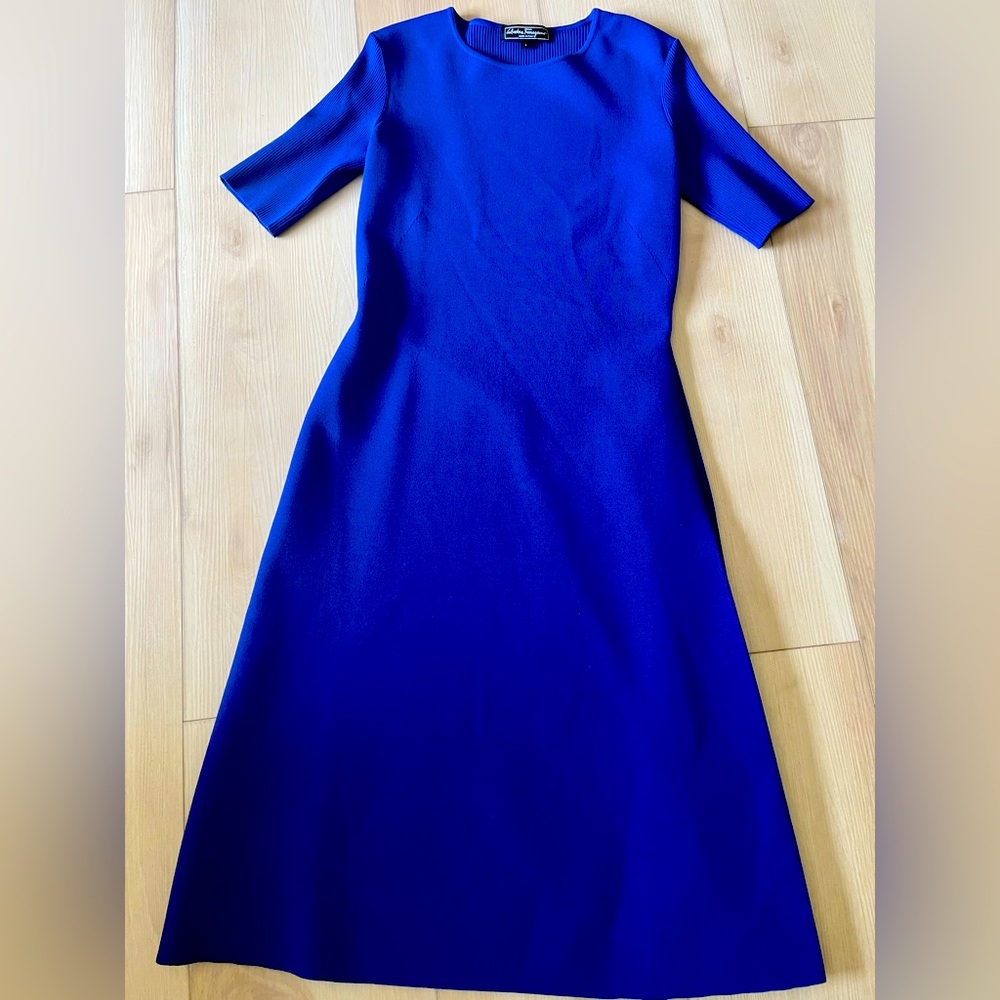 Elegant Blue Midi Dress